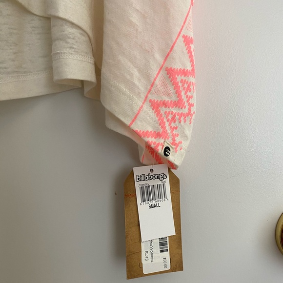 Billabong poncho T-shirt. Size small - Picture 4 of 4